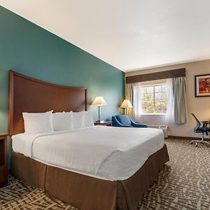 Surestay Plus Hotel By Best Western Topeka