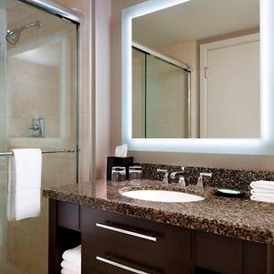 Upper Floors King Guest Room