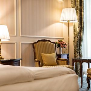 Premium King Room