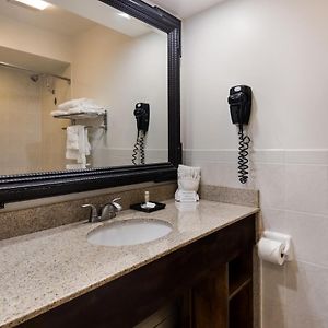 Tradition Queen Room