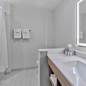 Queen Suite