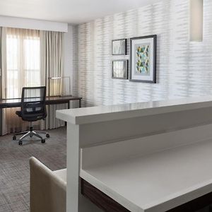 One-Bedroom King Suite Hearing accessible