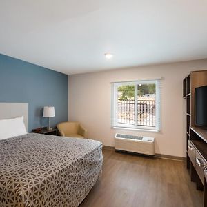 Queen Room Mobility accessible