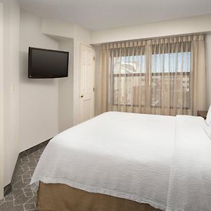 One-Bedroom King Suite