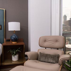 Deluxe  King Room Hearing accessible