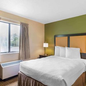 Efficiency Queen Room