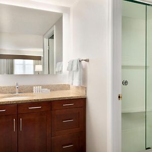 One-Bedroom King Suite