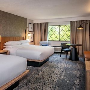 Tradition Queen Room