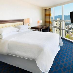 Upper Floors King Room