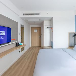King Room Mobility accessible