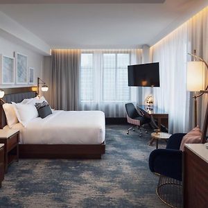 Corner King Room