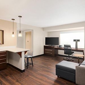 One-Bedroom King Suite