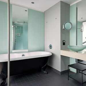 One-Bedroom Rooftop Suite