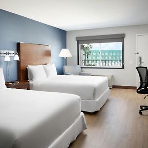 Queen Room Hearing Accesible
