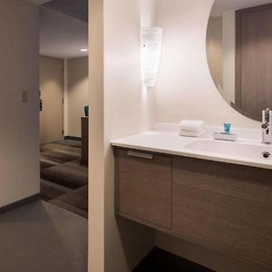 One-Bedroom Junior Suite
