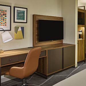 Leisure King Room