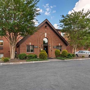 Extended Stay America Select Suites - Charlotte - University Place - E Mccullough Dr