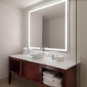 One-Bedroom Studio Suite