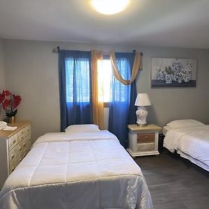 Cozy Private Room With Two Beds