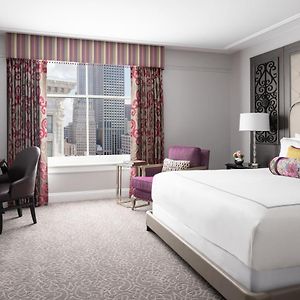 Deluxe  King Room Mobility accessible