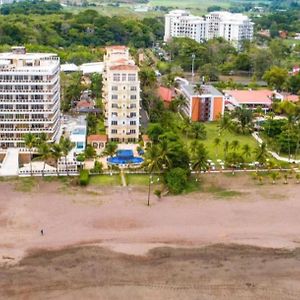 Acqua Residences