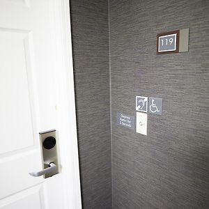 King Studio Mobility or hearing accessible