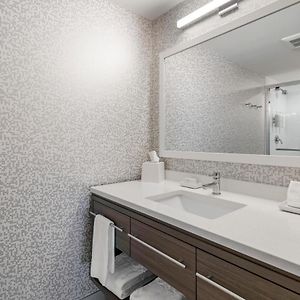 One-Bedroom King Suite