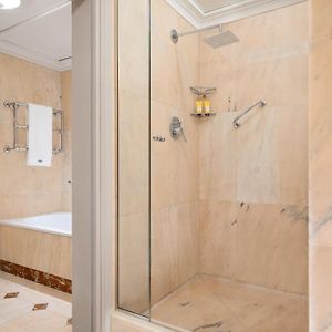 One-Bedroom Junior Suite