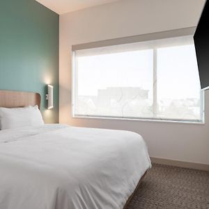 One-Bedroom King Suite