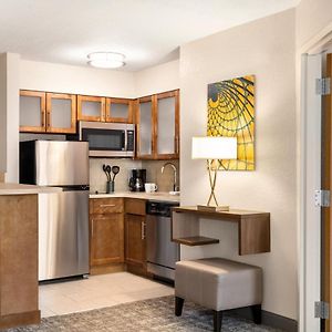 One-Bedroom King Suite