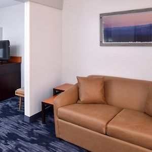 Executive One-Bedroom King Suite