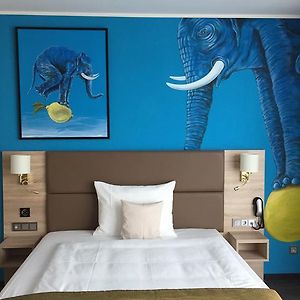 Large King Room