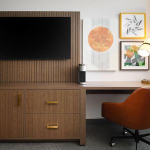 Standard King Room Hearing accessible