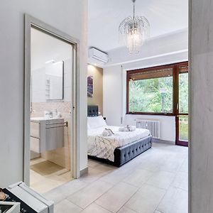 Private Bathroom King Room