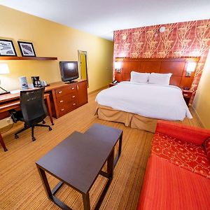 One-Bedroom King Suite