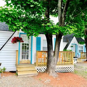 The Landings Inn And Cottages At Old Orchard Beach
