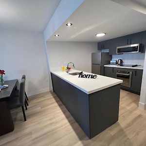 Modern One-Bedroom King Suite