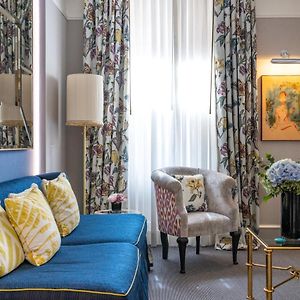 One-Bedroom King Suite