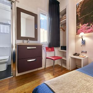 Small Single Room