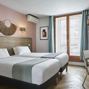 Club Twin Room