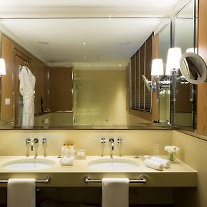 Superior King Suite