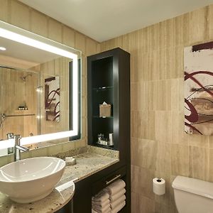 Deluxe Tower King Room