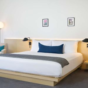Deluxe  King Room Disability Access