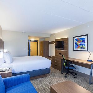 Executive Queen Room
