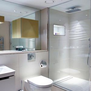 Superior One-Bedroom Apartment