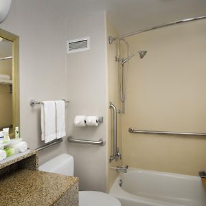 Queen Room Hearing Accesible