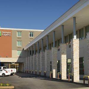 Holiday Inn Express Baltimore At The Stadiums By Ihg
