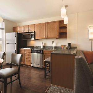One-Bedroom King Suite