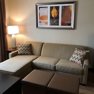 One-Bedroom King Suite