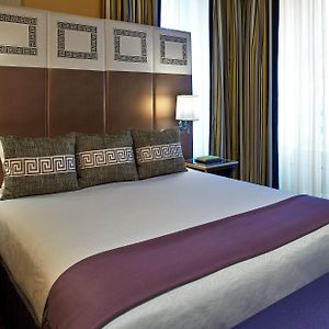 Premium King Room